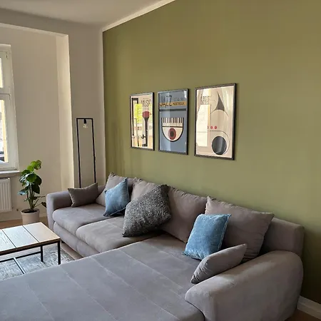 Apartamento Elster 2, 1 Og, Neues Mit 4 Schlafzimmern Und Balkon, Separates Wc, Im Zentrum Von Gera