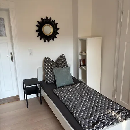 Apartamento Elster 2, 1 Og, Neues Mit 4 Schlafzimmern Und Balkon, Separates Wc, Im Zentrum Von